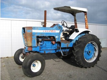 Ford 8000 - Máy cày