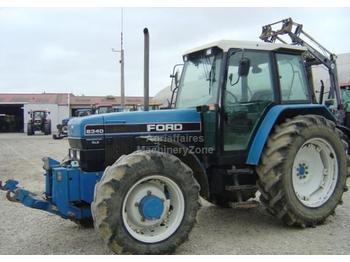 Ford 8340 - Máy cày