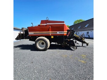 Hesston Fiat Agri 4880 - Trang thiết bị dàn trải