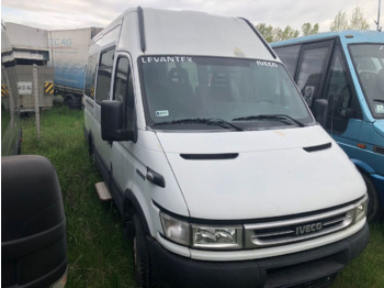 Xe bus mini IVECO Daily 35s14