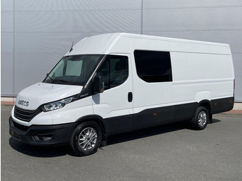 Xe bus mini IVECO Daily 35s18