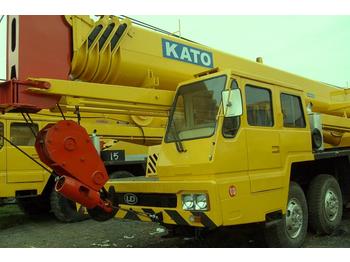 KATO NK550E - Cẩu bánh lốp