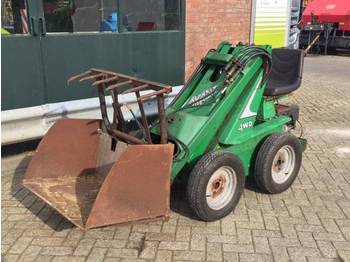 Avant powercat 300 mini shovel - Máy xúc lật đa năng