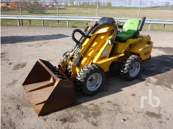 Avant 520+ - Máy xúc lật bánh lốp