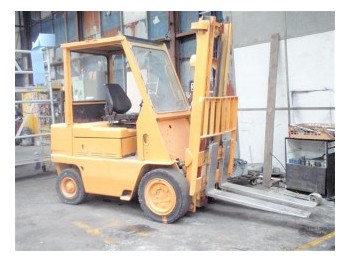 Cat VC600 - Xe nâng diesel