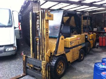 Caterpillar VC 60 C - Xe nâng diesel