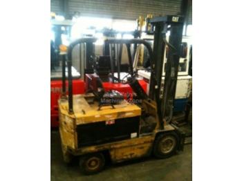 Caterpillar F50DSA - Xe nâng
