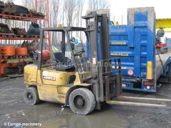 Caterpillar FG30 - Xe nâng