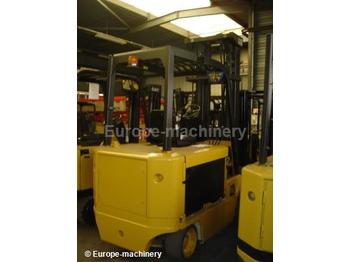 Caterpillar M80D - Xe nâng