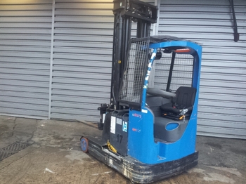 Rocla H25 1600 - Xe tải tiếp cận