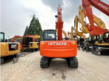 Máy xúc bánh xích 7 ton used excavator good condition Hitachi ZX70 Strong power with low working hours good working condition welcome to inquire: hình 3