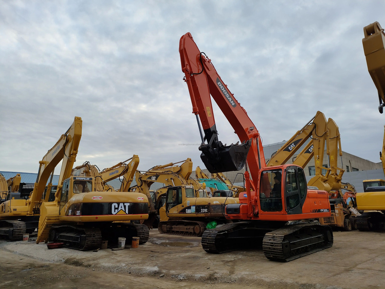 Máy xúc bánh xích used excavators in stock for sale second hand excavator used machinery equipment Doosan dx225: hình 4