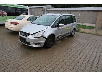 Xe hơi Ford Galaxy mit Wildschaden