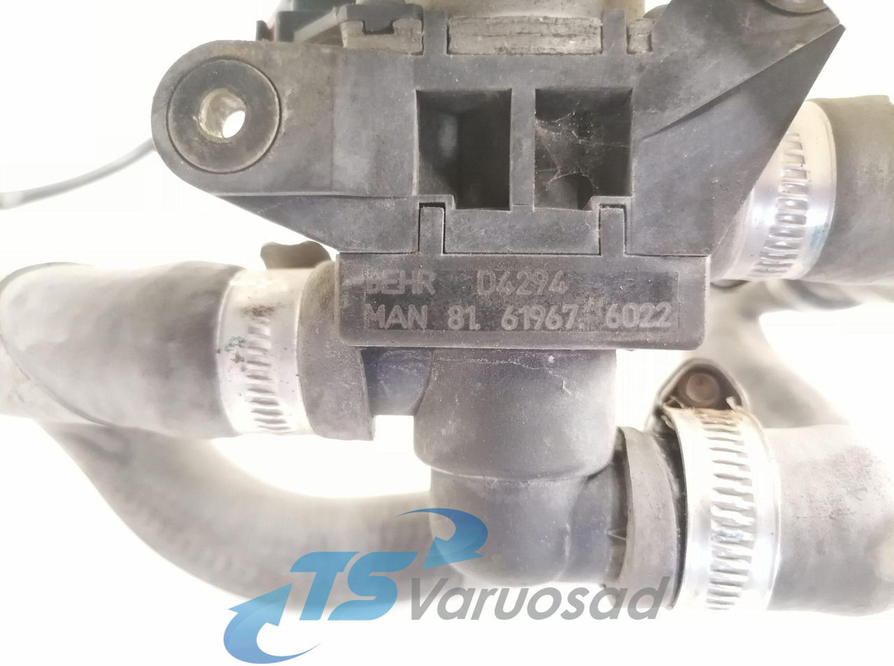 Cấp nhiệt/ Thông gió cho Xe tải MAN Water valve 81619676022: hình 2