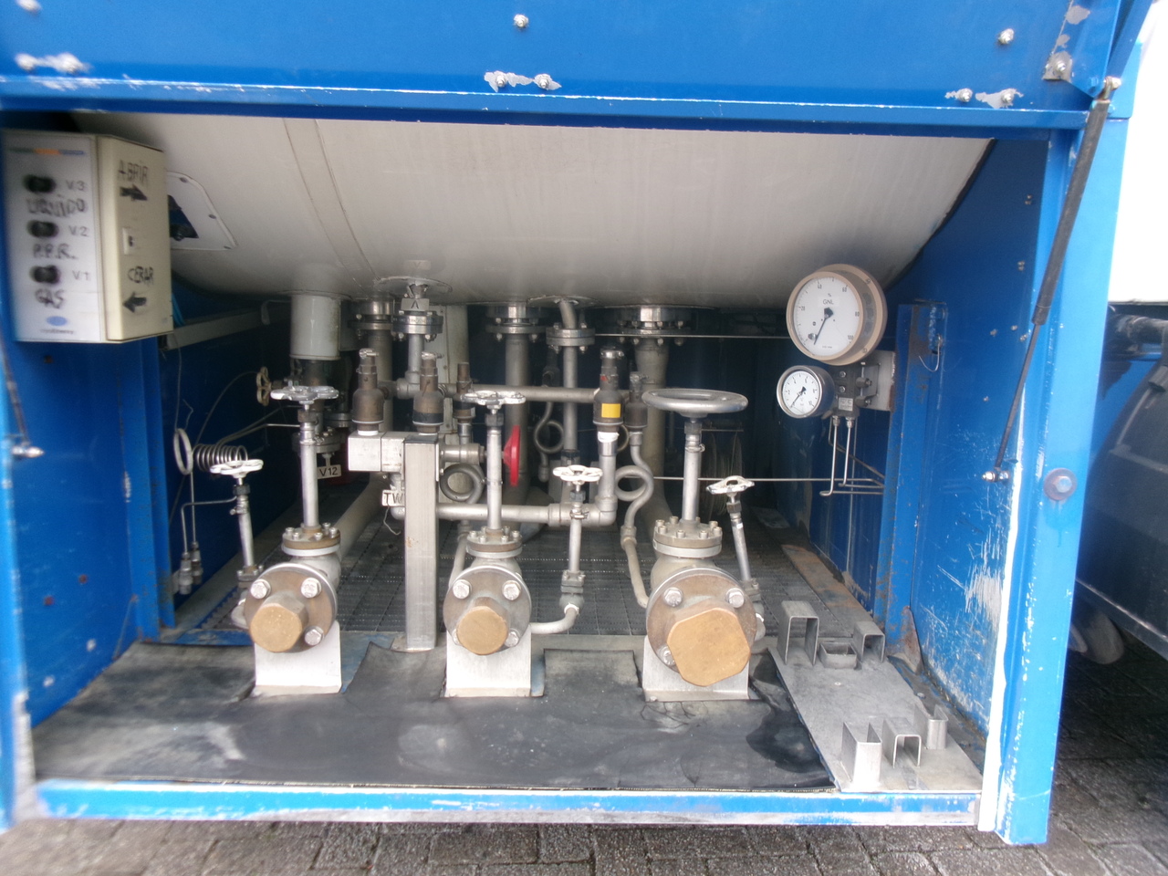 Sơ mi rơ moóc bồn để vận chuyển xăng Indox Low-pressure LNG gas tank inox 56.2 m3 / 1 comp: hình 5