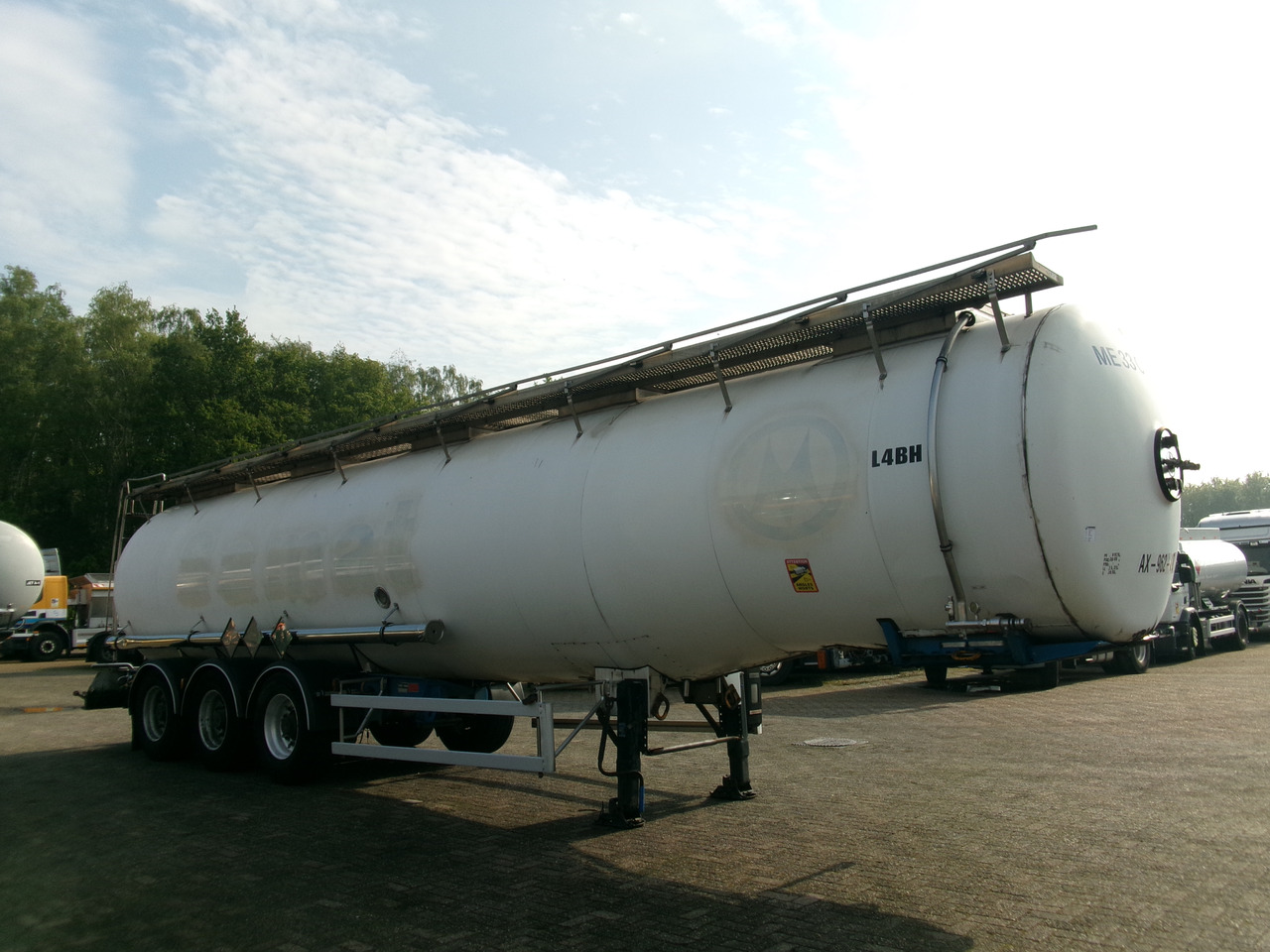 Sơ mi rơ moóc bồn để vận chuyển hóa chất Magyar Chemical tank inox L4BH 34 m3 / 1 comp: hình 2