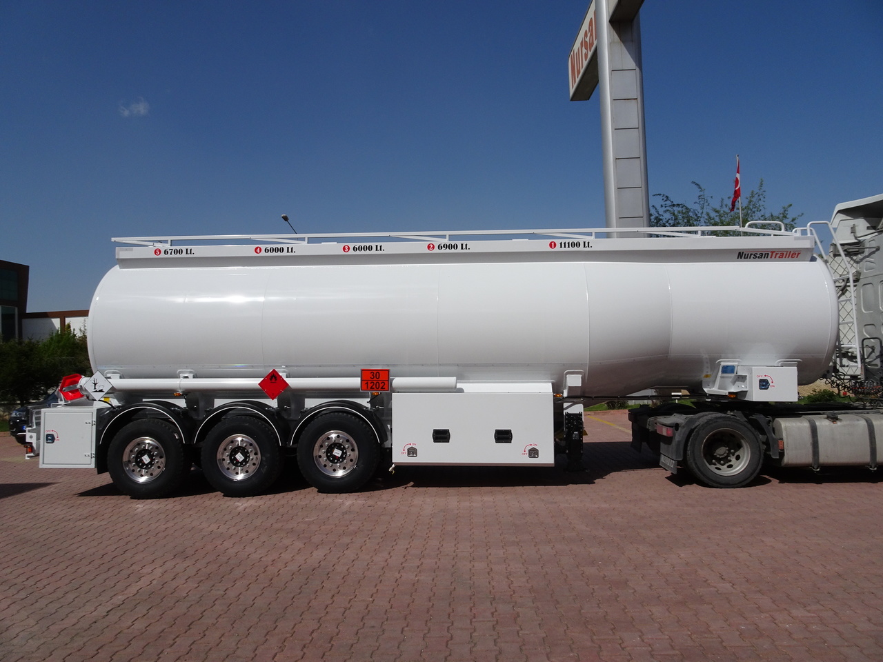 Sơ mi rơ moóc bồn để vận chuyển nhiên liệu mới NURSAN Aluminium Fuel Tanker: hình 3