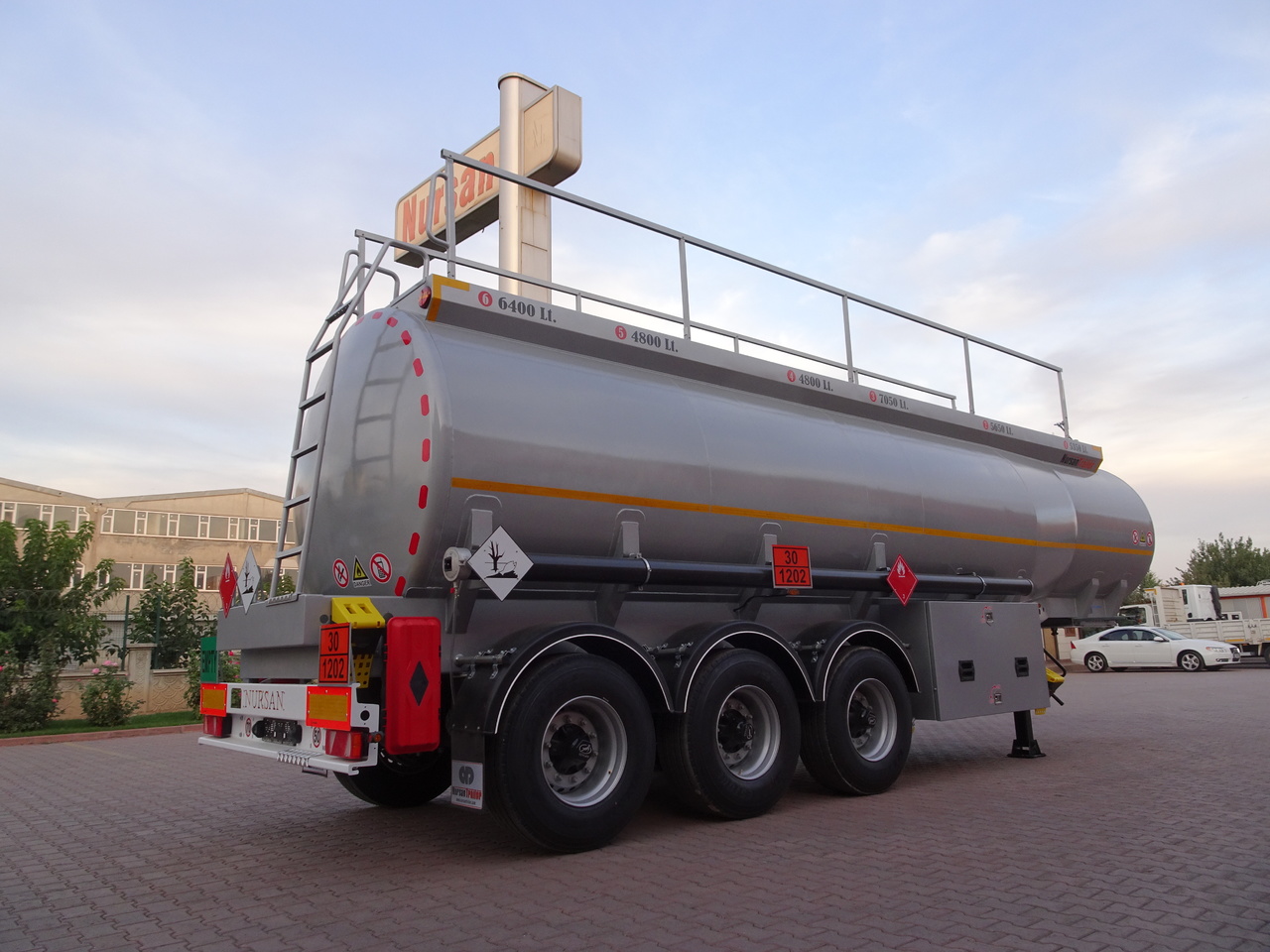 Sơ mi rơ moóc bồn để vận chuyển nhiên liệu mới NURSAN Steel Fuel Tanker: hình 10