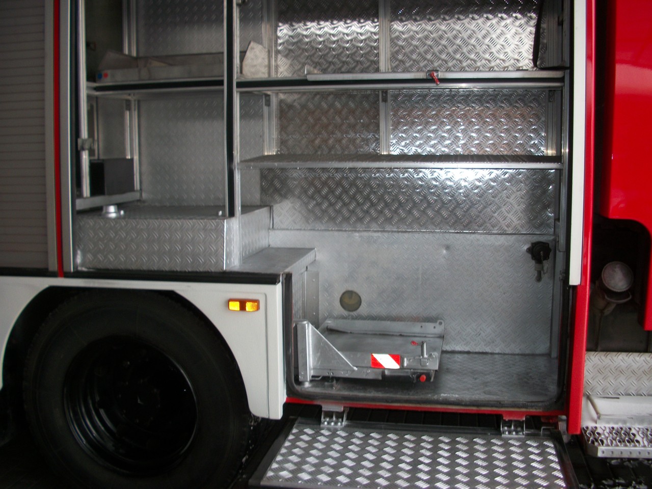 Xe tải cứu hỏa DAF 1800: hình 14