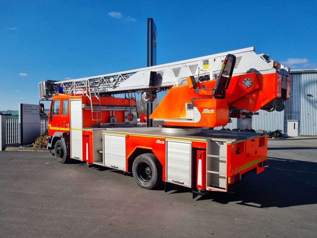 Xe tải cứu hỏa MAN 15.284LC Metz DLK 23-12 Feuerwehr Drehleiter 23m: hình 6
