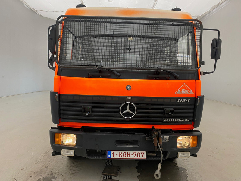 Xe tải cứu hỏa Mercedes-Benz 1124: hình 2