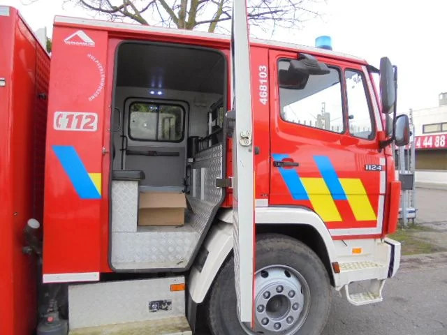 Xe tải cứu hỏa Mercedes-Benz 1124 F: hình 17