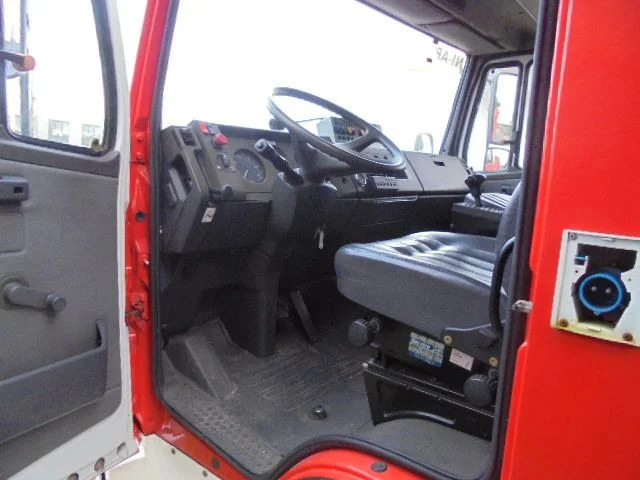 Xe tải cứu hỏa Mercedes-Benz 1124 F: hình 20