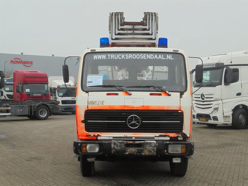 Xe tải cứu hỏa Mercedes-Benz SK 1617 + Manual + PTO + Ladder + Fire Truck: hình 2