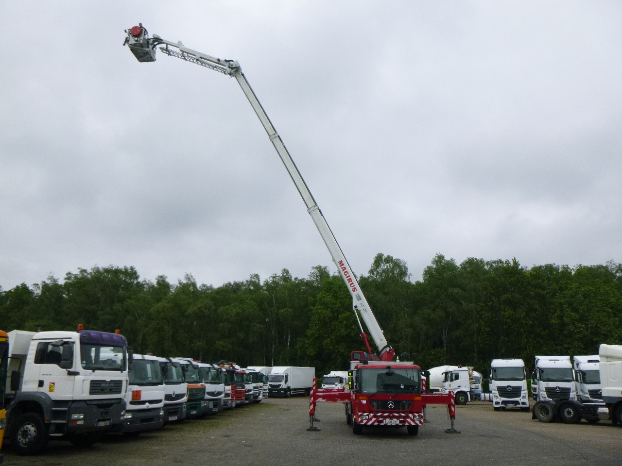 Xe tải cứu hỏa Mercedes Econic 6x2 RHD Magirus ALP325 fire truck: hình 11