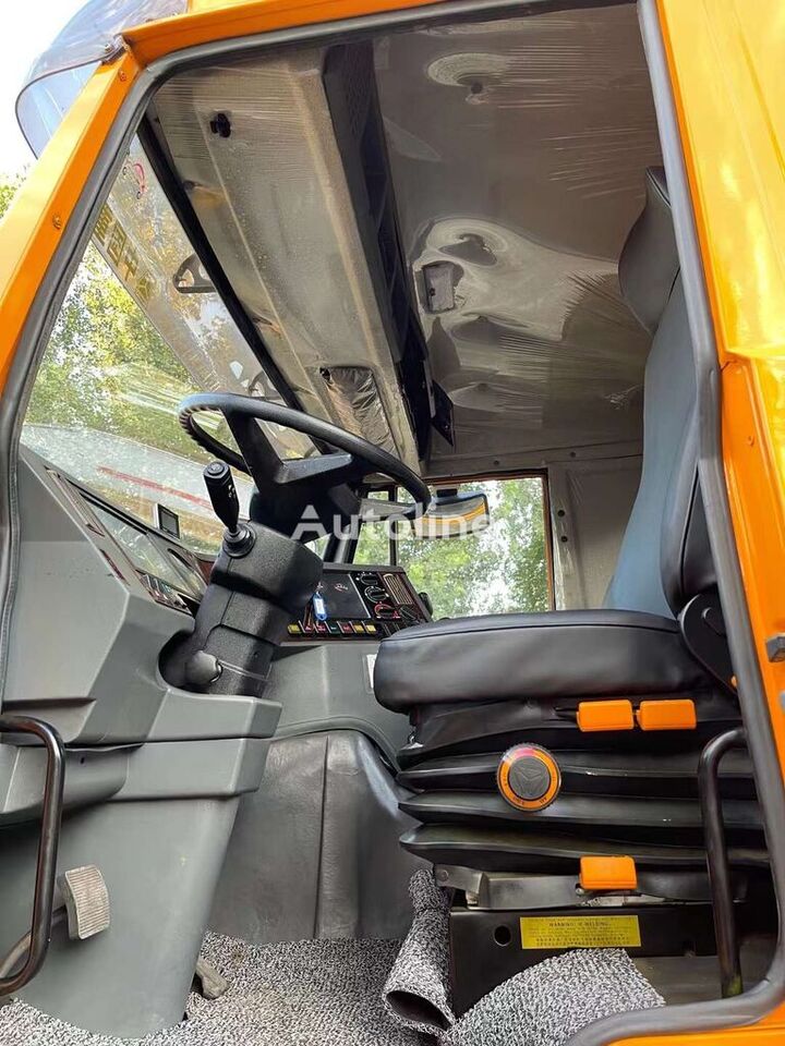 Xe tải kéo SINOTRUK 8x4 drive wrecker breakdown lorry recovery vehicle: hình 5