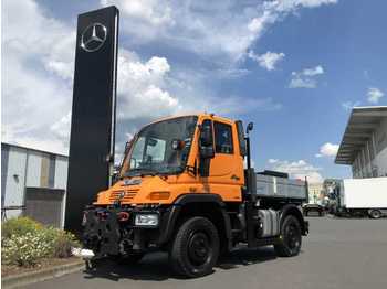 Mercedes-Benz UNIMOG U300 4x4  - Xe tải thùng lửng/ Phẳng