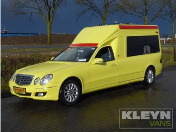 Mercedes-Benz E-Klasse 280 CDI AMBULANCE ambulance miesen con - Xe tải nhỏ thùng kín