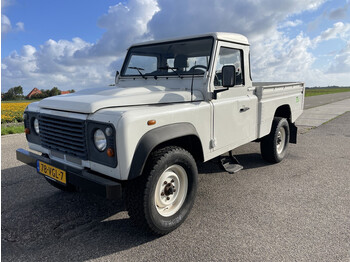 Land Rover Defender 110 - Xe tải nhỏ phẳng