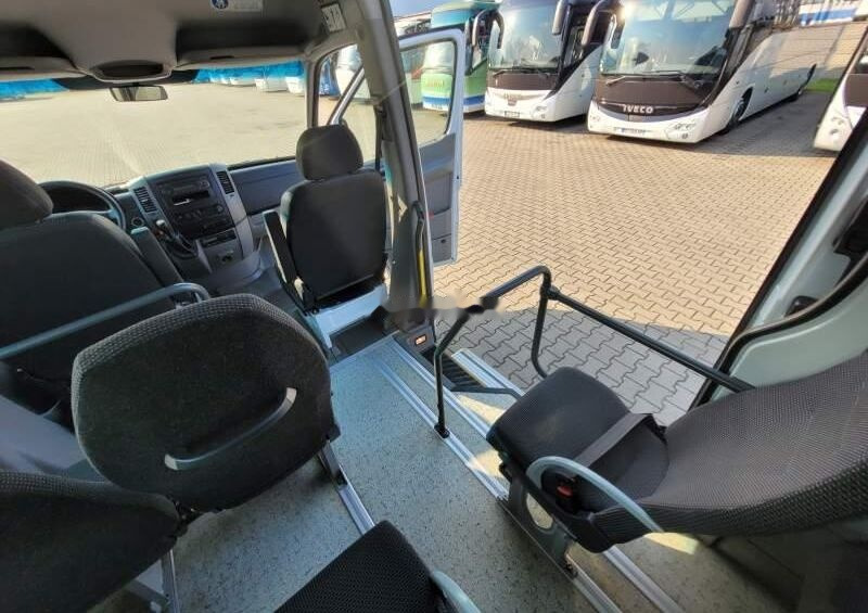 Xe bus mini, Xe van chở khách Mercedes-Benz 513 SPRINTER TRANSFER: hình 8
