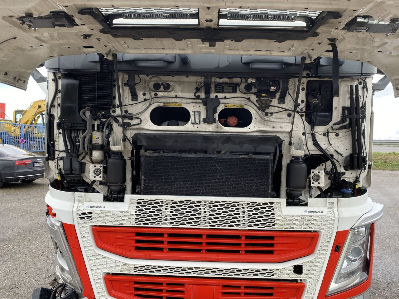 Xe đầu kéo Volvo FH460 LNG / Globetrotter: hình 13