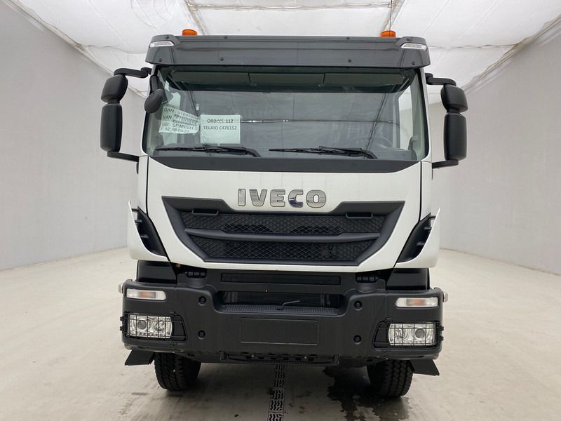 Xe ben mới Iveco Trakker 420 - 8x4: hình 3