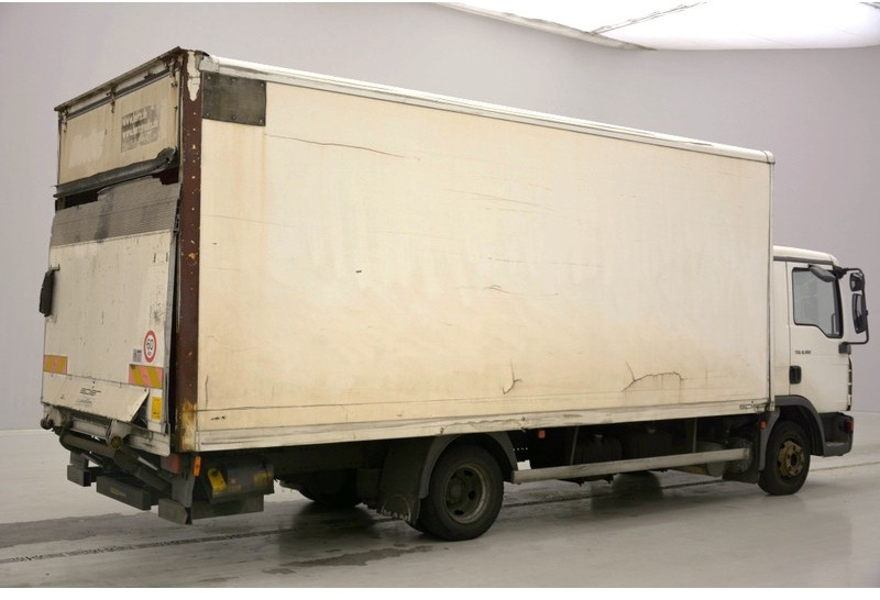 Xe tải hộp MAN TGL 8.180: hình 3