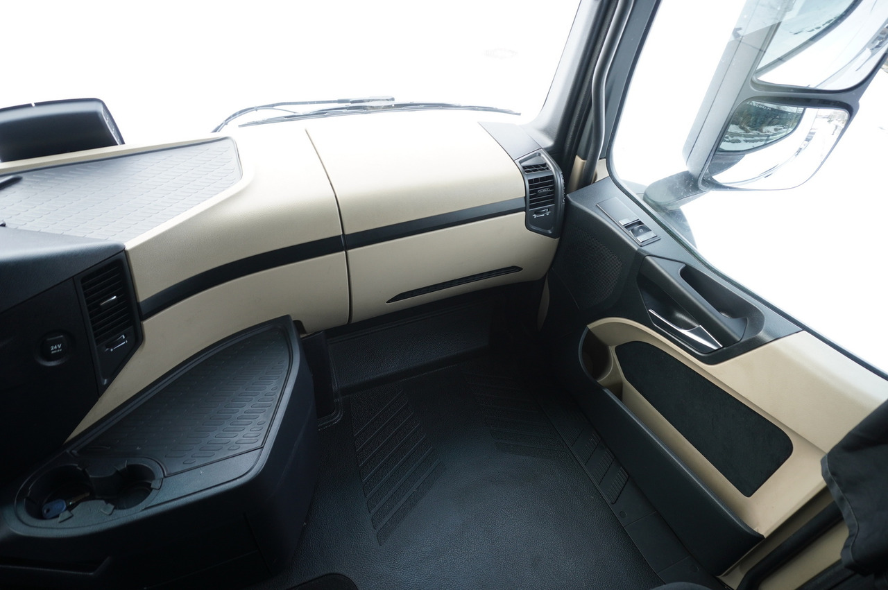 Xe tải khung gầm MERCEDES-BENZ Actros 2542 BDF E6 Standard / 6×2 / Lounge chair: hình 17