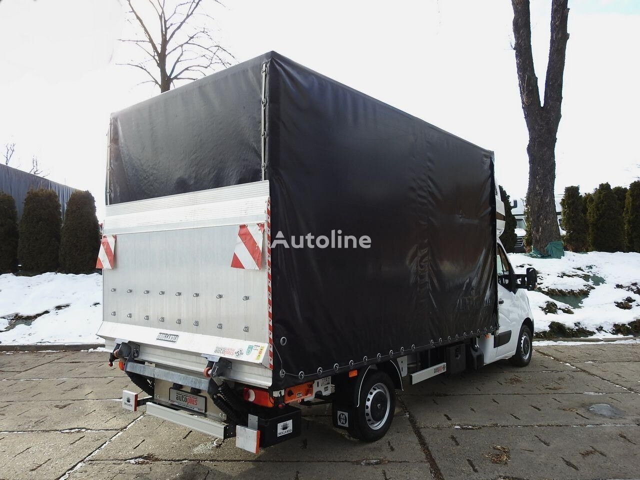 Xe tải thùng mui bạt Renault Master: hình 4