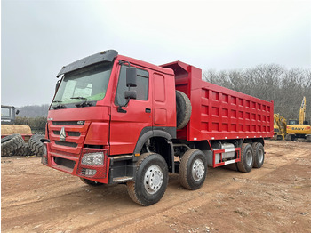 Xe ben để vận chuyển máy móc nặng SINOTRUK HOWO 420 Dump Truck 8x4: hình 4