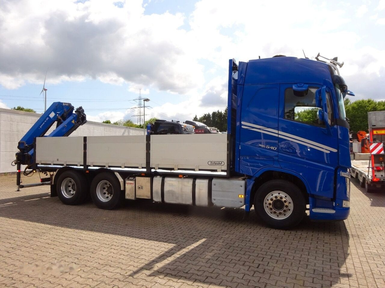 Xe tải thùng lửng/ Phẳng, Xe cẩu tự hành Volvo FH 540: hình 4