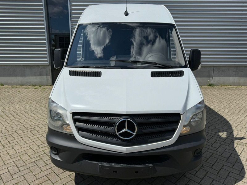 Xe van chở hàng Mercedes-Benz Sprinter 313 / Klima / Euro 5 / 3 Seats / Belgium Van: hình 4