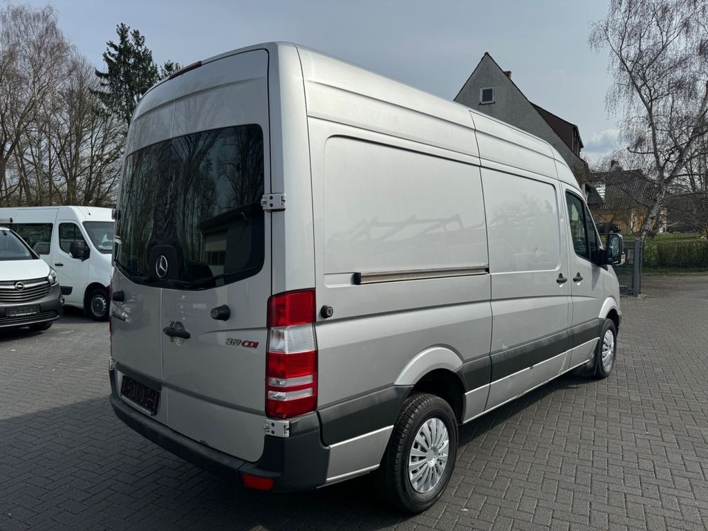 Xe van chở hàng Mercedes-Benz Sprinter 319 CDI Van: hình 7