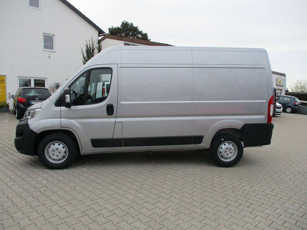 Xe van chở hàng mới Opel Movano C L2H2 Van: hình 4