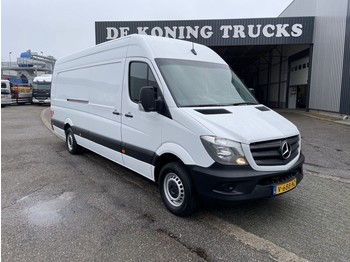Xe van chở hàng Mercedes-Benz Sprinter