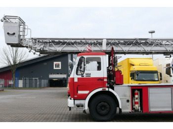 Mercedes-Benz 1424 F Fire ladder - Xe tải cứu hỏa: hình 1