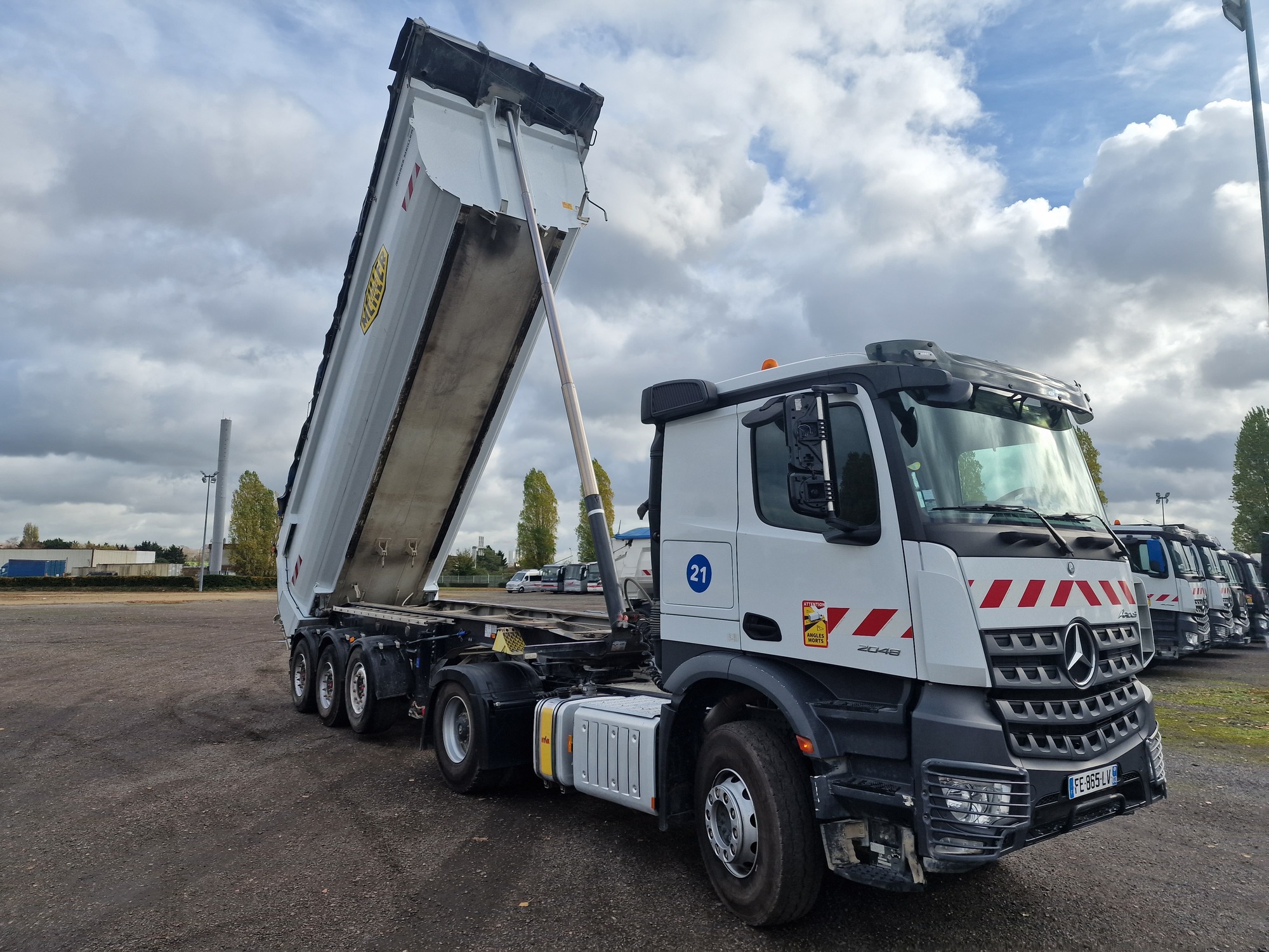 NV TRADING - Tiện ích/ Xe đặc dụng - Pháp, hộp số: số sàn undefined: hình 3