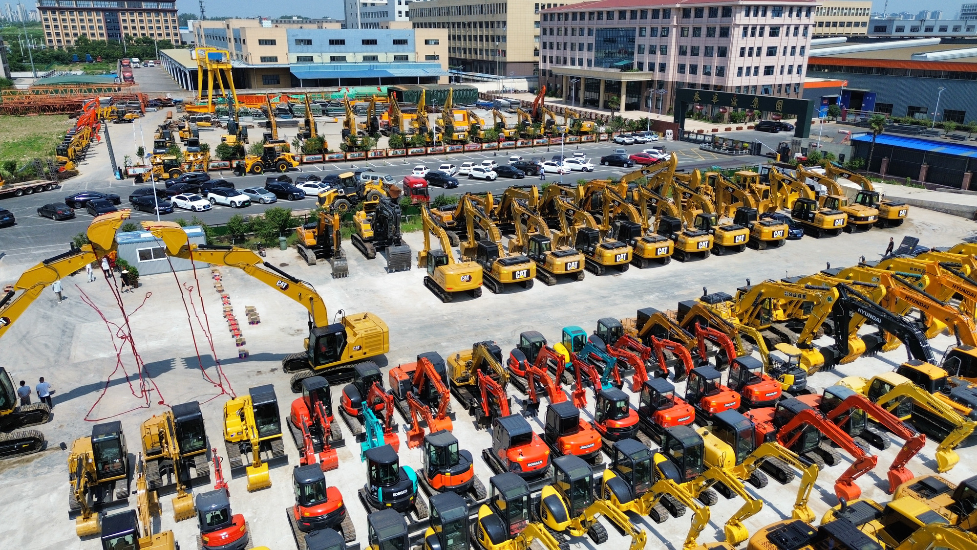 Toaks International Trading Company - Máy móc xây dựng LIUGONG - Euro 3 undefined: hình 2