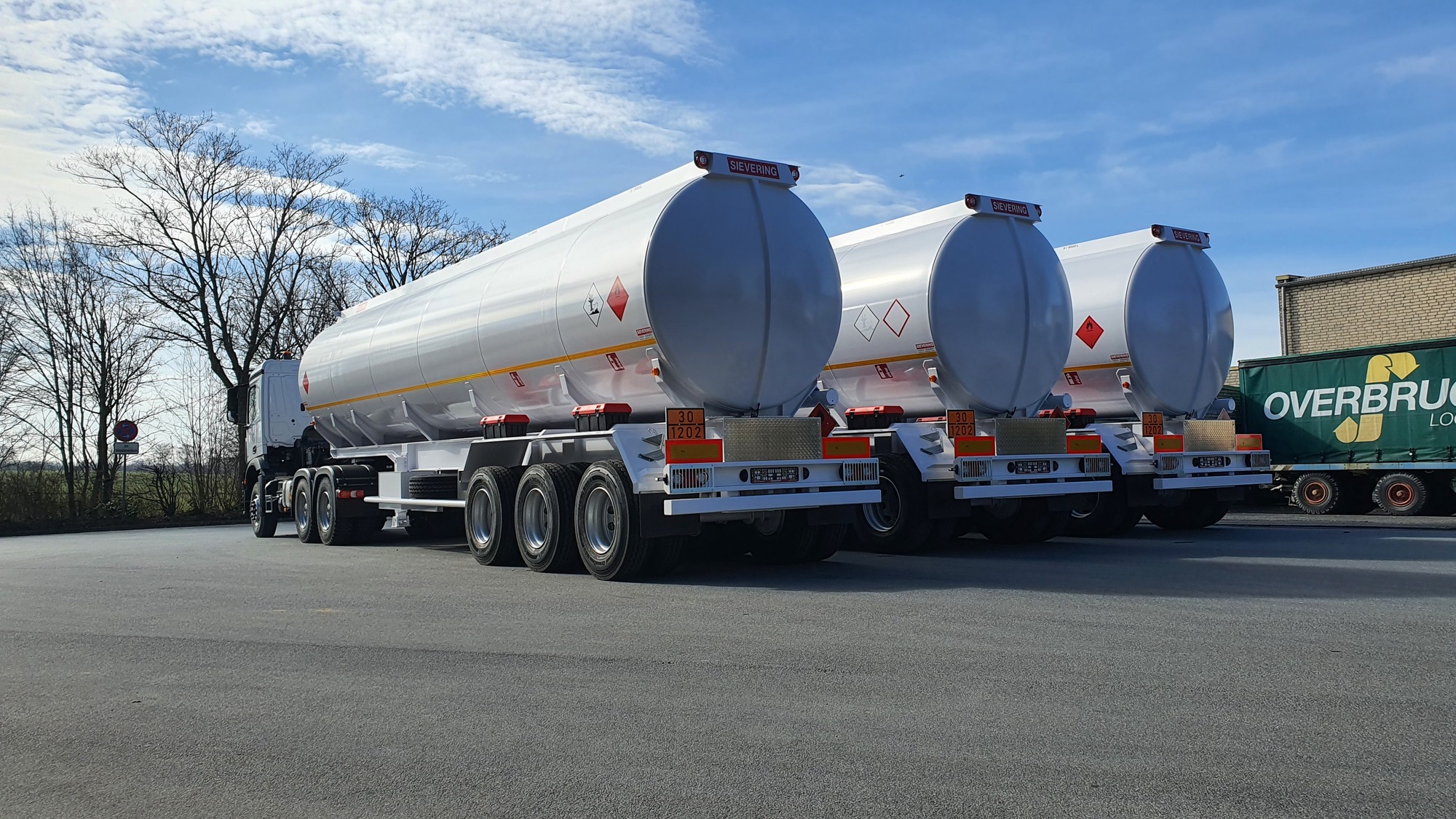 Sievering Nutzfahrzeuge GmbH - Xe tải - hộp số: tự động undefined: hình 1