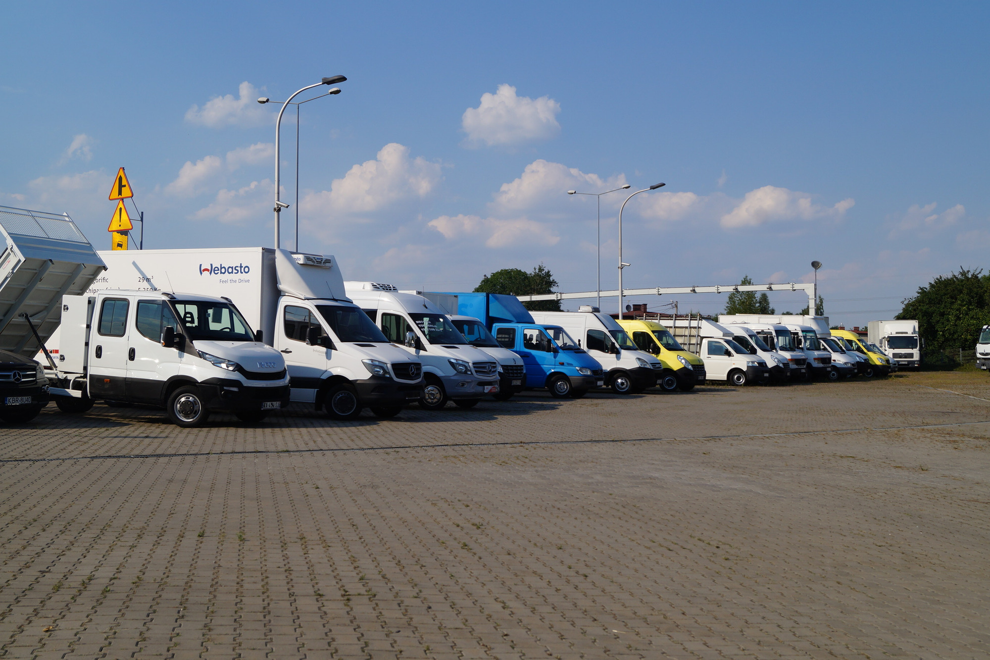 MGC CENTRUM SAMOCHODOW DOSTAWCZYCH - Xe tải nhỏ IVECO - Năm: 2022 undefined: hình 11